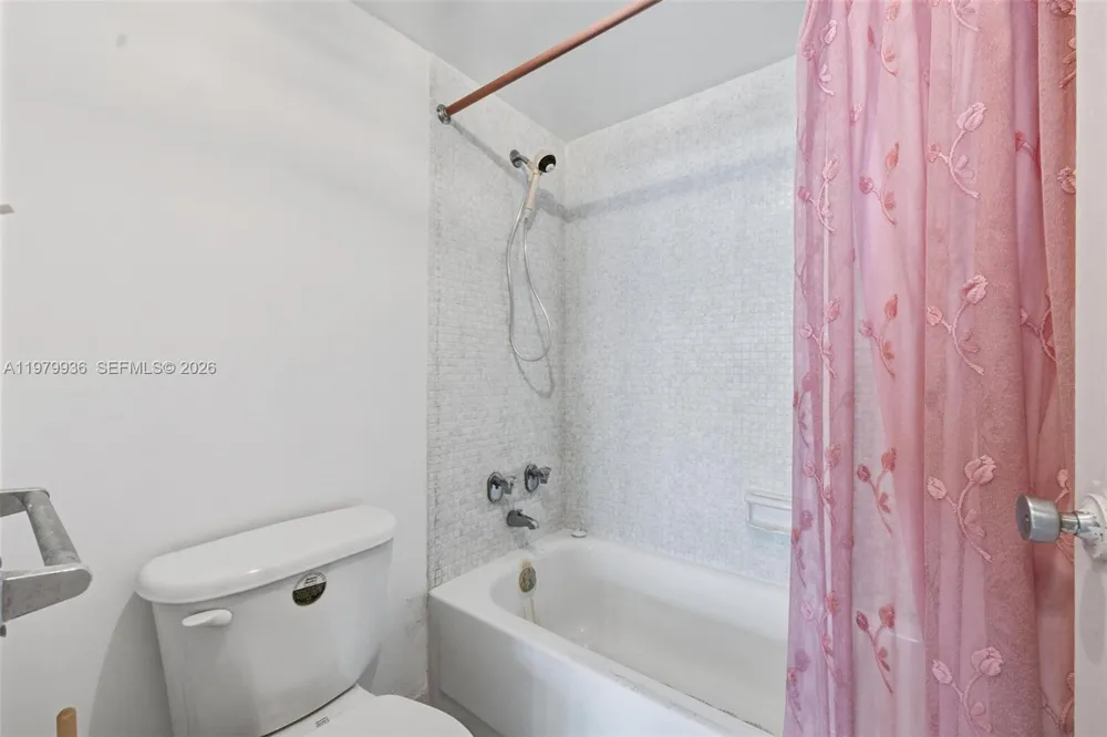 9225 Collins Ave #610 Surfside, FL 33154