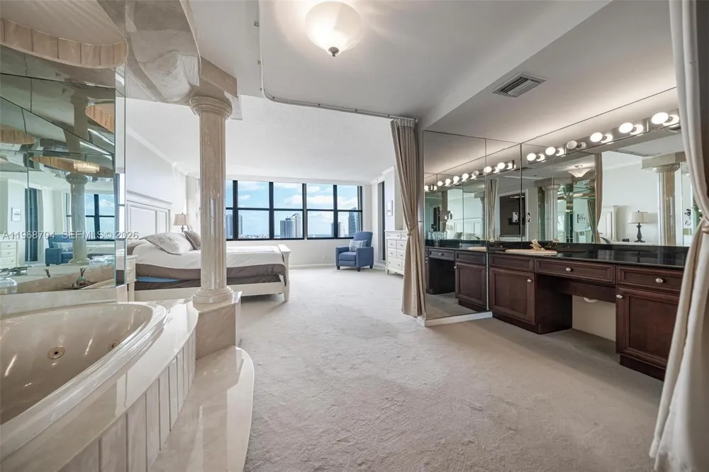300 Three Islands Blvd #PH4A Hallandale Beach, FL 33009