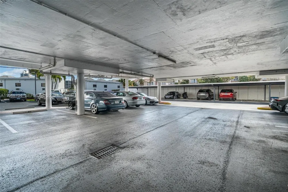 300 Three Islands Blvd #PH4A Hallandale Beach, FL 33009