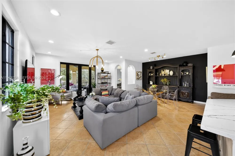 1506 Passion Vine Cir #23-3 Weston, FL 33326