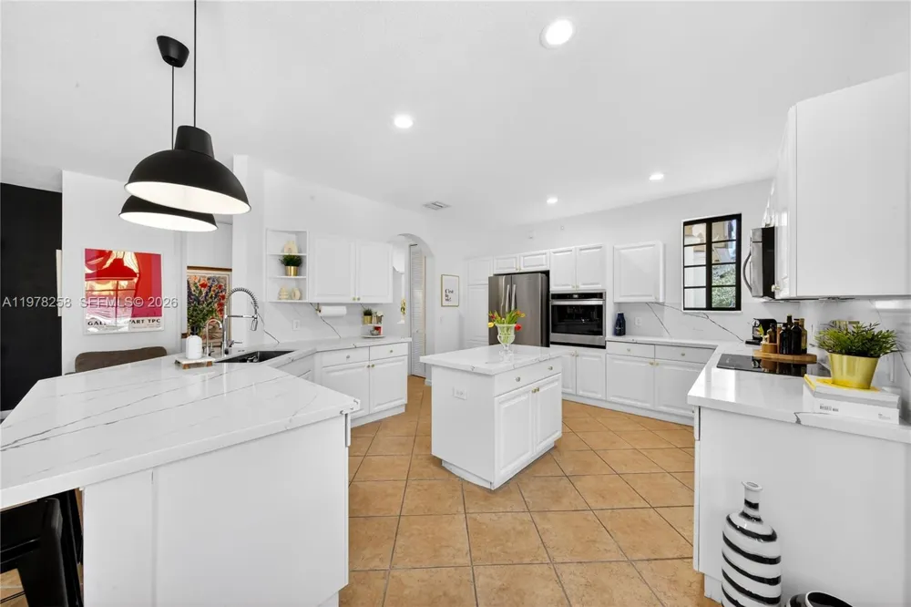 1506 Passion Vine Cir #23-3 Weston, FL 33326