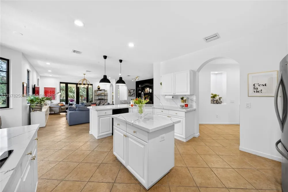 1506 Passion Vine Cir #23-3 Weston, FL 33326