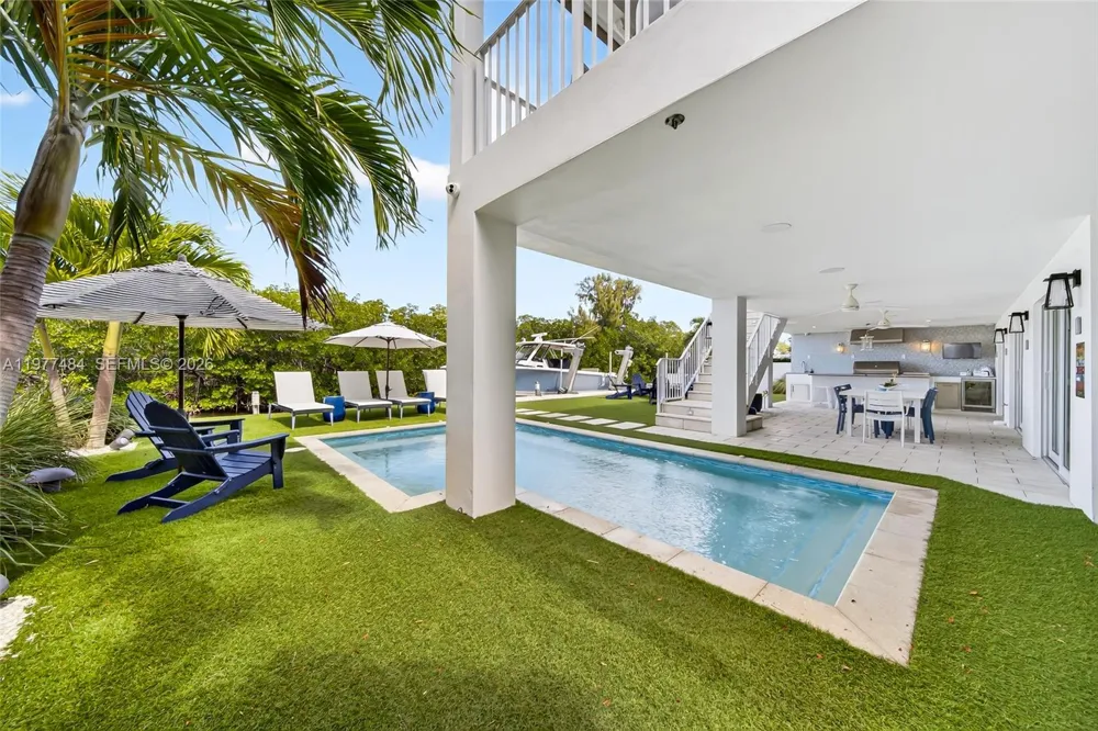 146 Mockingbird Rd Tavernier, FL 33070