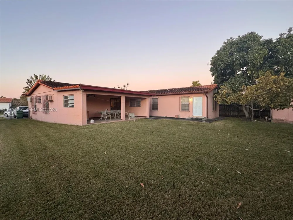 10730 SW 66th Dr Miami, FL 33173