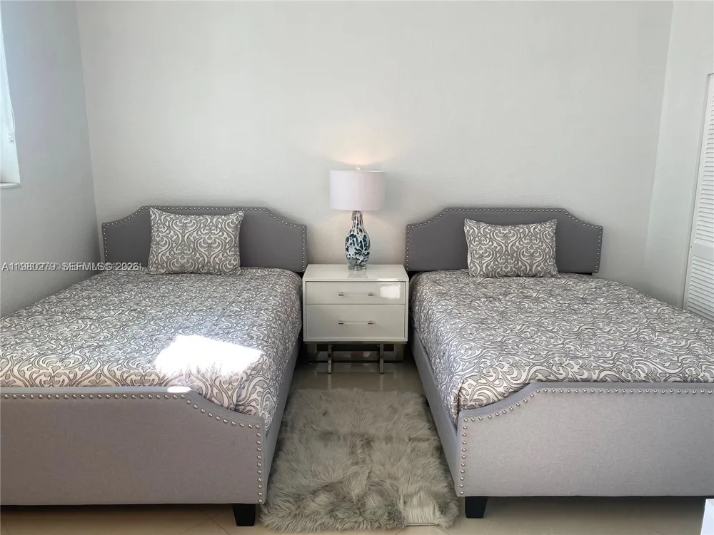 3801 S Ocean Dr #PH16S Hollywood, FL 33019