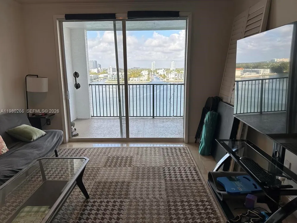17100 Bay Rd #1904 Sunny Isles Beach, FL 33160