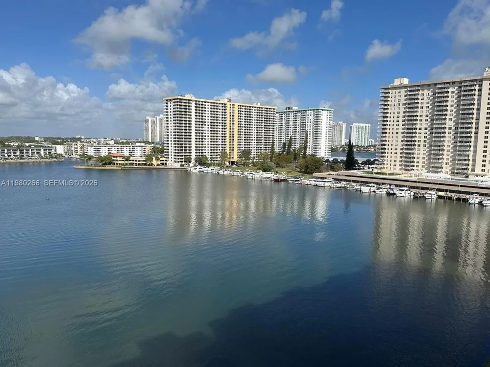 17100 Bay Rd #1904 Sunny Isles Beach, FL 33160