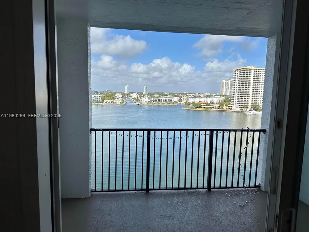 17100 Bay Rd #1904 Sunny Isles Beach, FL 33160