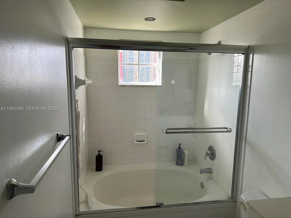 17100 Bay Rd #1904 Sunny Isles Beach, FL 33160