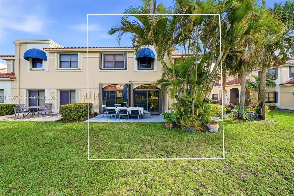 567 Racquet Club Rd #18 Weston, FL 33326