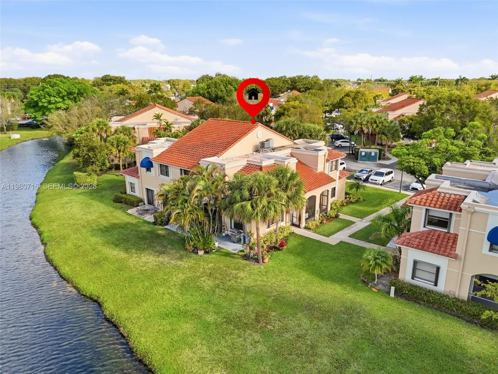 567 Racquet Club Rd #18 Weston, FL 33326