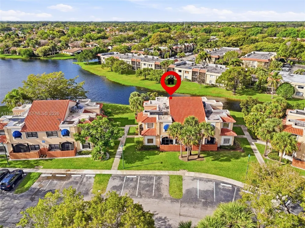 567 Racquet Club Rd #18 Weston, FL 33326