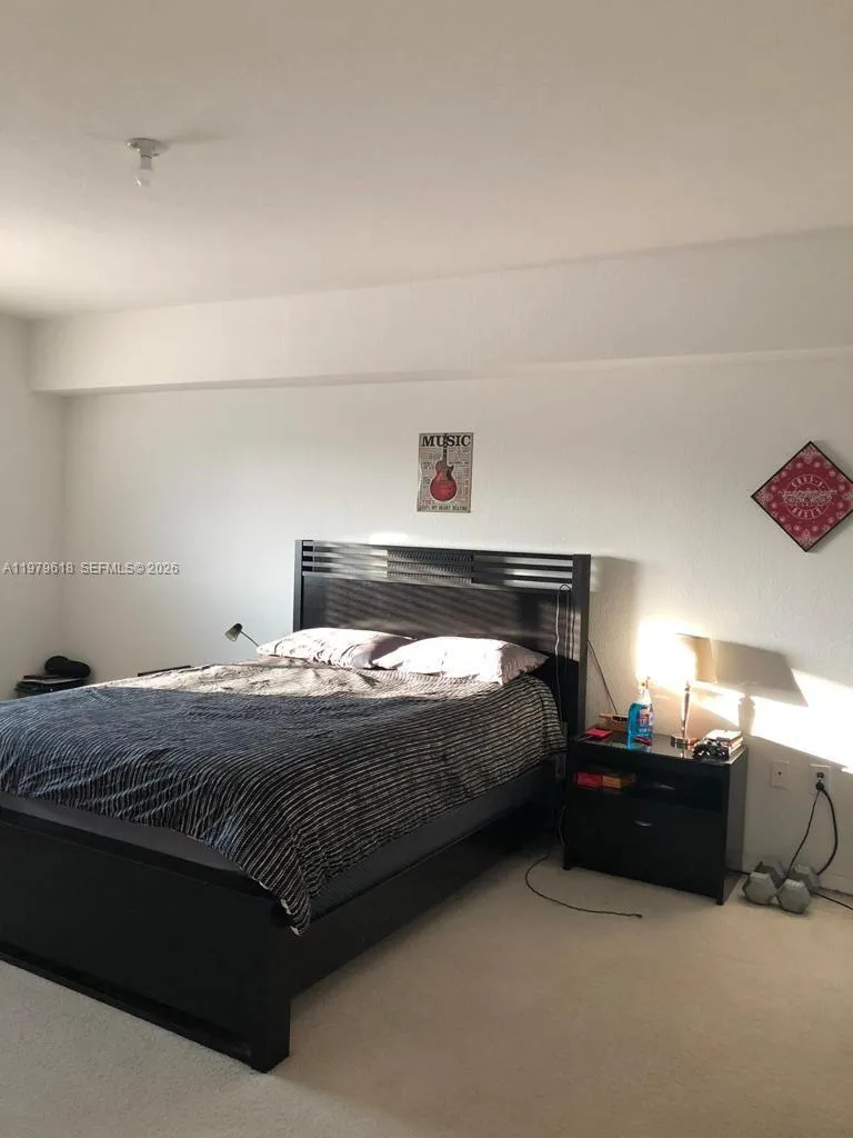 36 NW 6th Ave #801 Miami, FL 33128