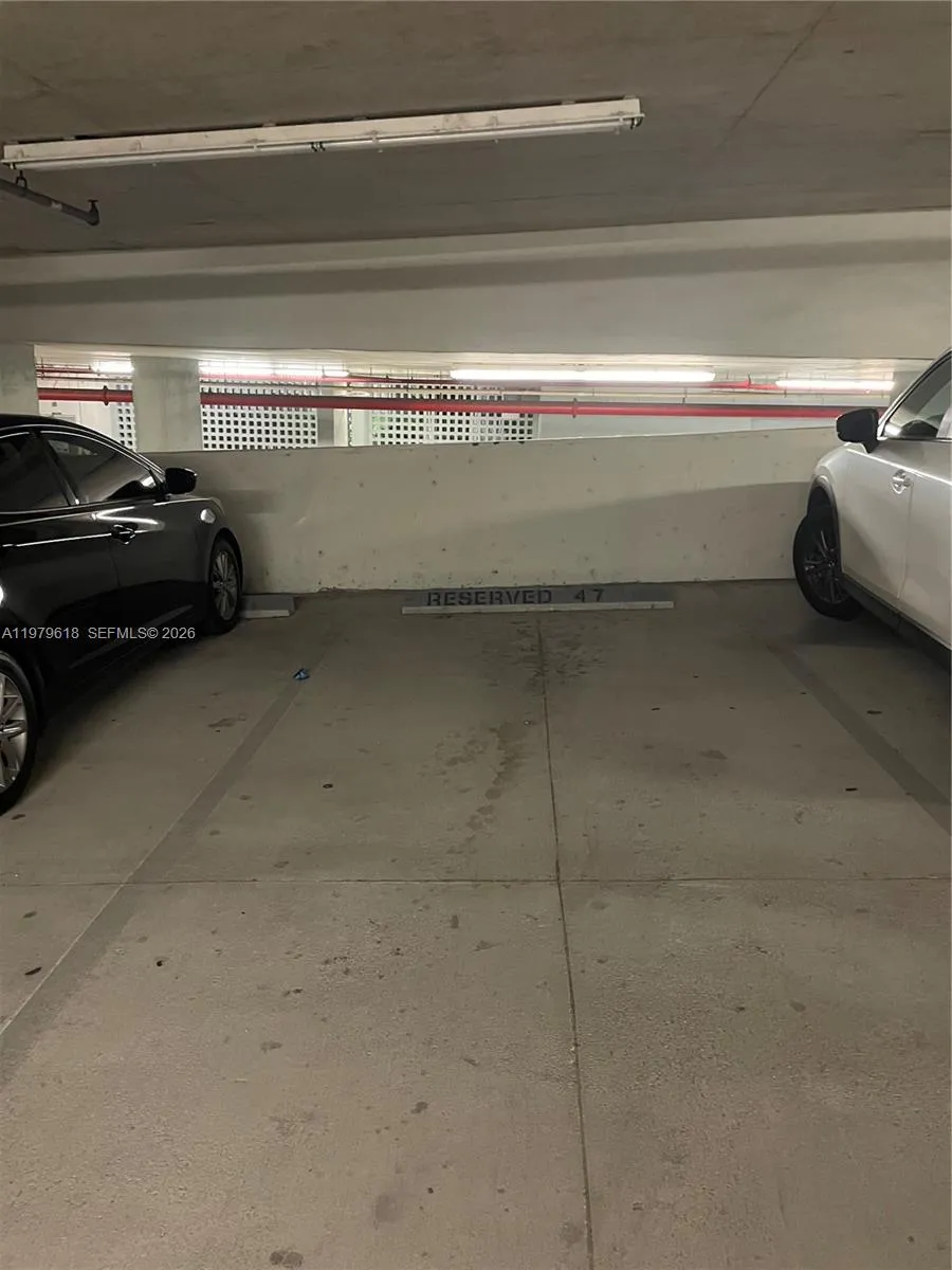 36 NW 6th Ave #801 Miami, FL 33128