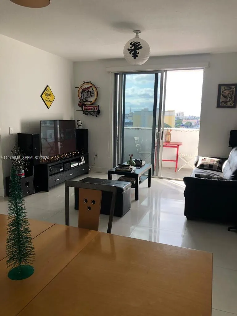 36 NW 6th Ave #801 Miami, FL 33128