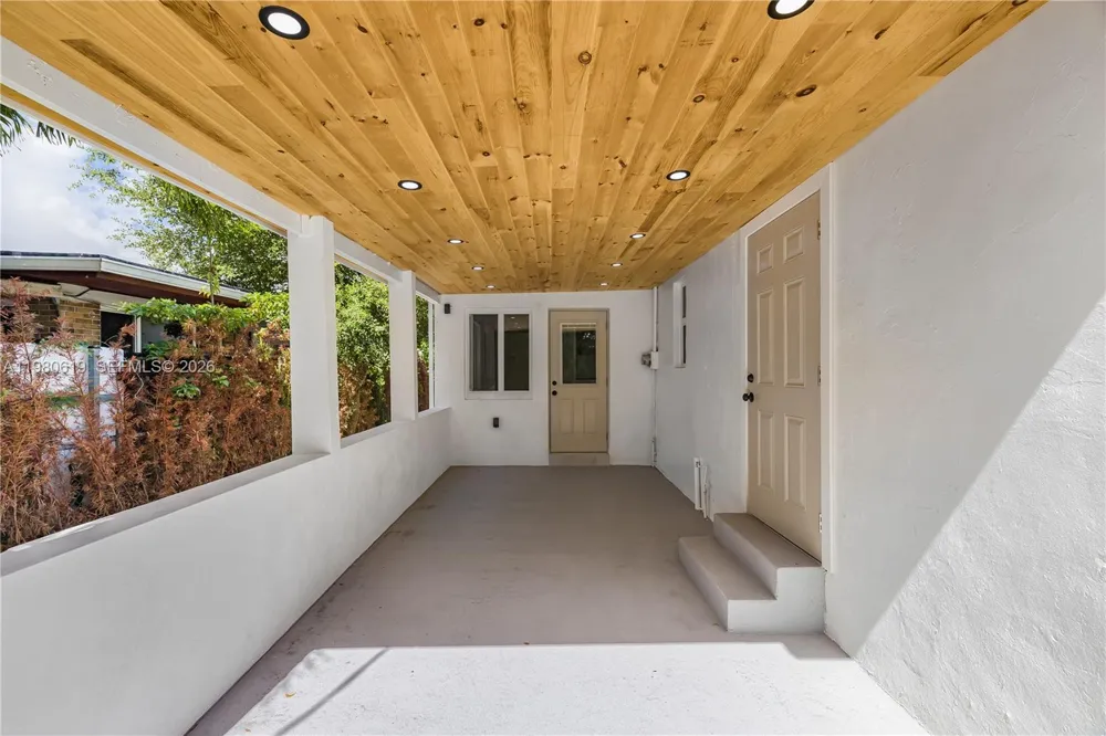 5410 SW 2nd Coral Gables, FL 33134