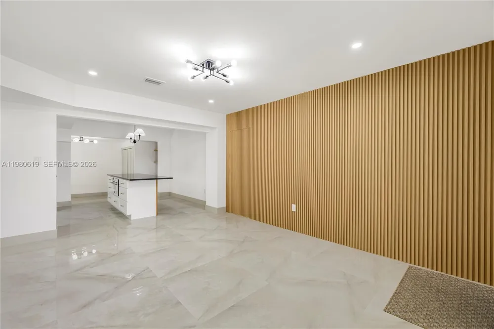 5410 SW 2nd Coral Gables, FL 33134