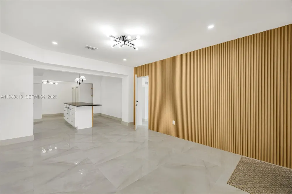 5410 SW 2nd Coral Gables, FL 33134