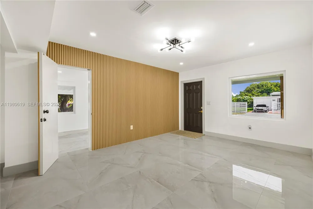 5410 SW 2nd Coral Gables, FL 33134