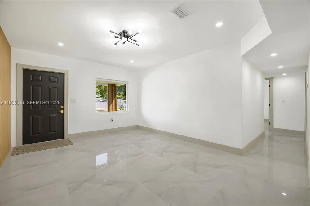 5410 SW 2nd Coral Gables, FL 33134