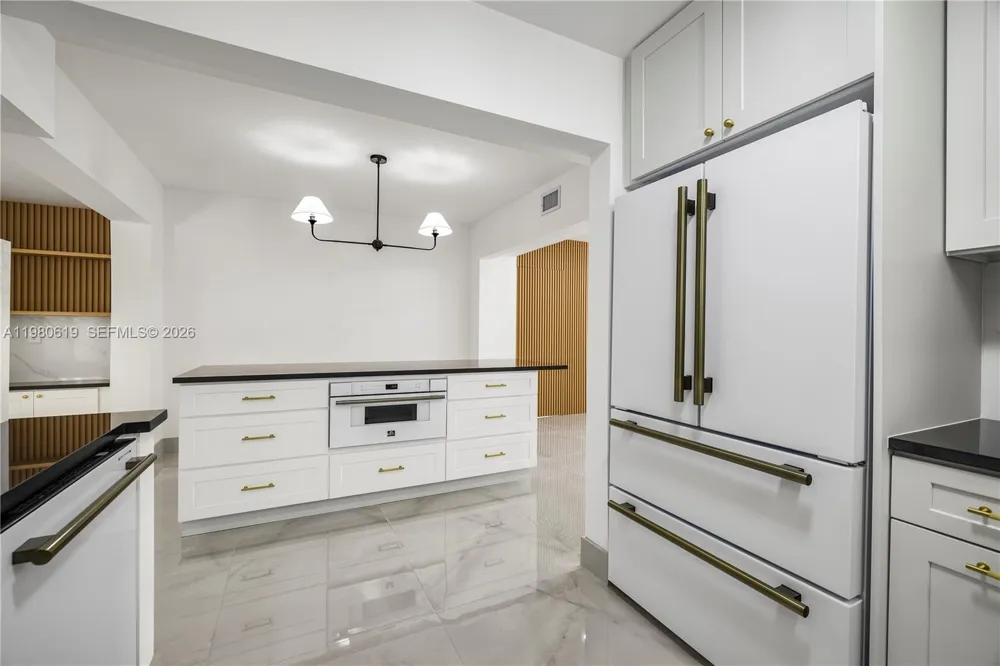 5410 SW 2nd Coral Gables, FL 33134
