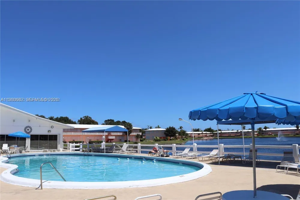 820 SW 11th Ave #14B Hallandale Beach, FL 33009