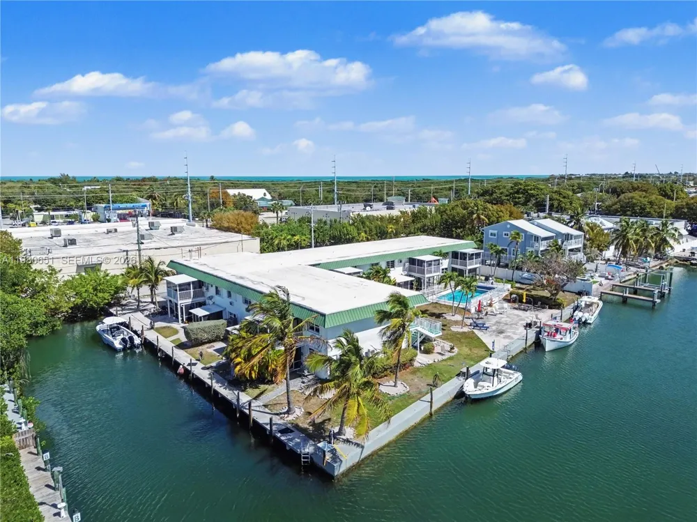 5301 Ocean Ter #7 Marathon, FL 33050