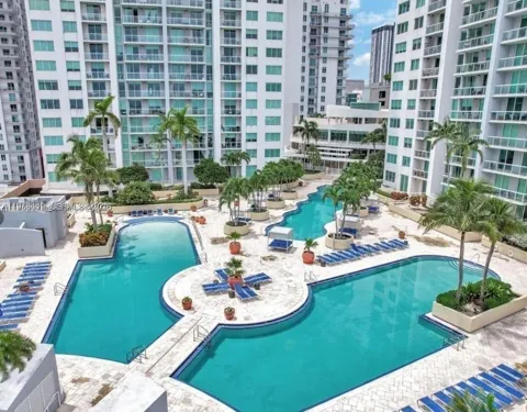 244 Biscayne Blvd #440