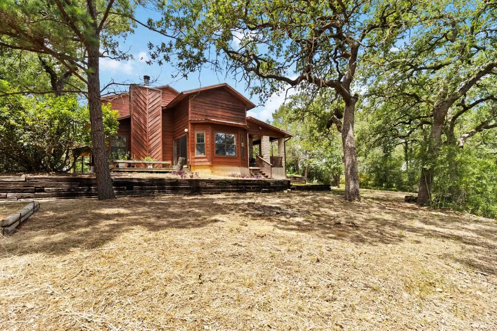 214 Laura Lane Bastrop, TX 78602