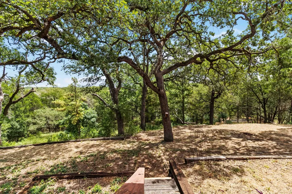 214 Laura Lane Bastrop, TX 78602