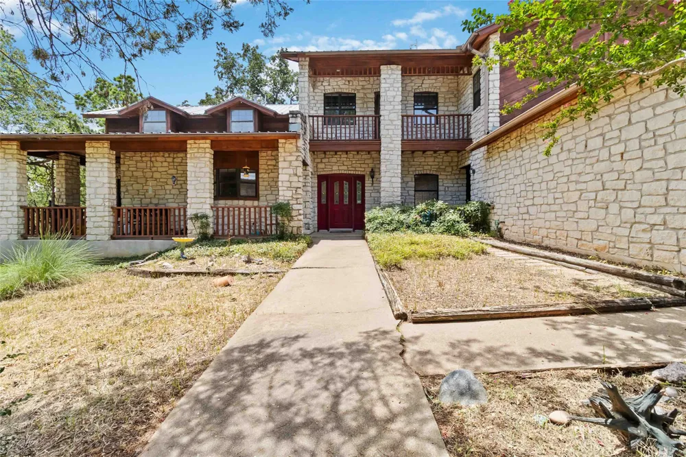 214 Laura Lane Bastrop, TX 78602