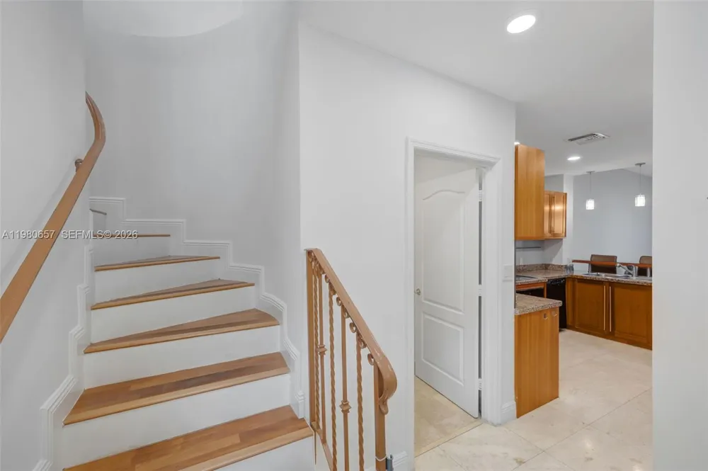 18450 NE 30th place Aventura, FL 33160