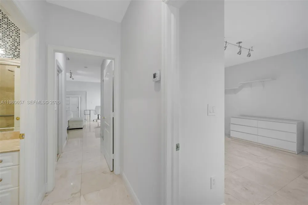 18450 NE 30th place Aventura, FL 33160
