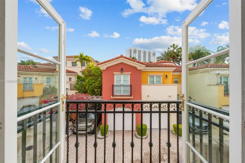 18450 NE 30th place Aventura, FL 33160