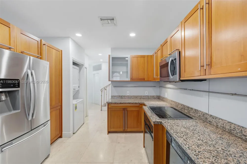 18450 NE 30th place Aventura, FL 33160