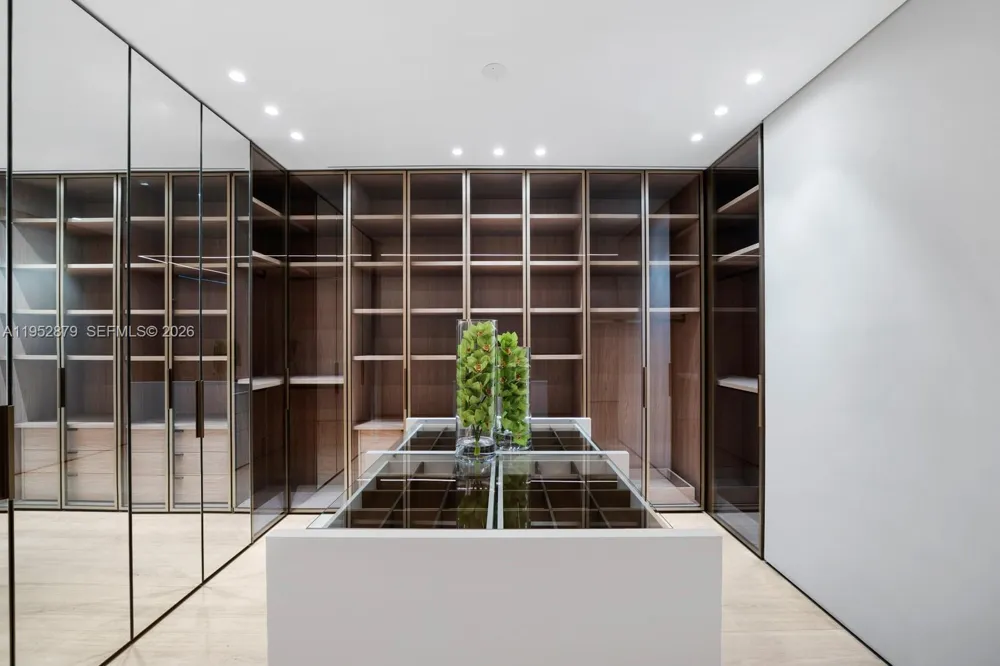 10203 Collins Ave #2701 Bal Harbour, FL 33154