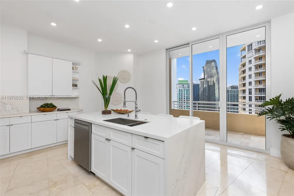 808 Brickell Key Dr #3901 Miami, FL 33131