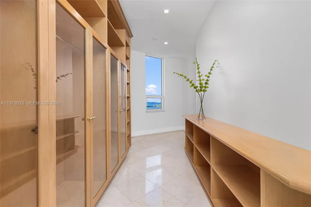 808 Brickell Key Dr #3901 Miami, FL 33131