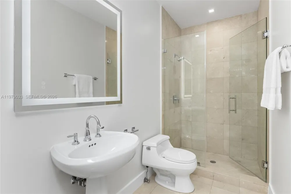 808 Brickell Key Dr #3901 Miami, FL 33131