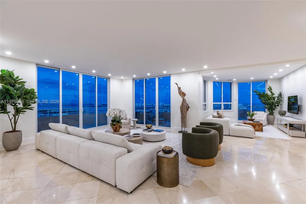 808 Brickell Key Dr #3901 Miami, FL 33131