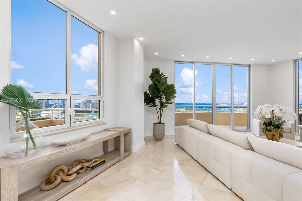 808 Brickell Key Dr #3901 Miami, FL 33131