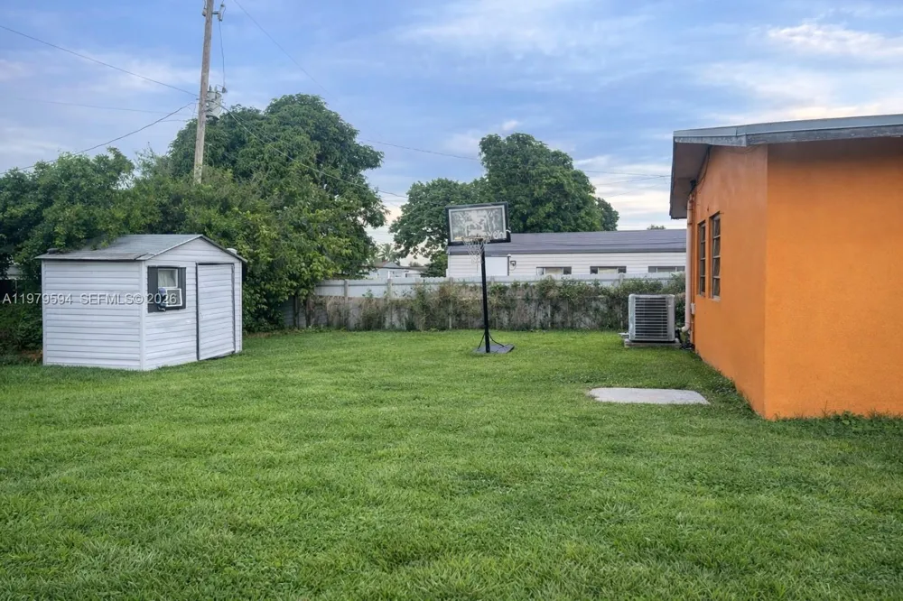 631 Jann Ave Opa-Locka, FL 33054