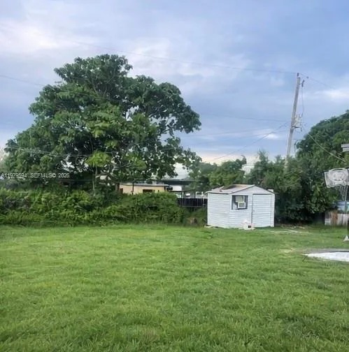 631 Jann Ave Opa-Locka, FL 33054