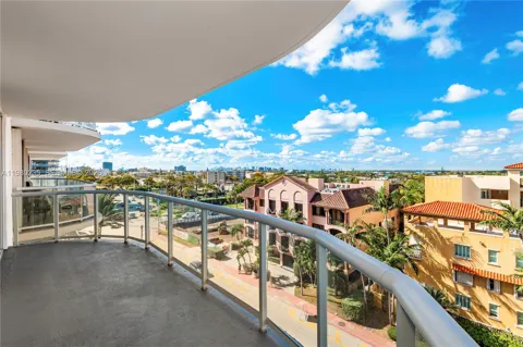 8855 Collins Ave #6E