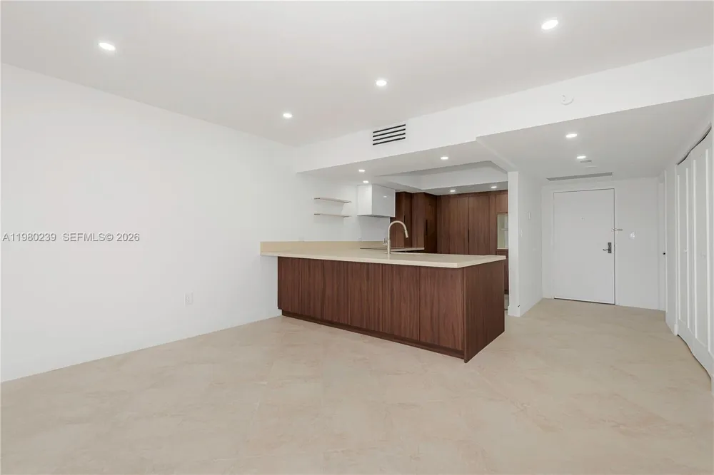 8855 Collins Ave #6E Surfside, FL 33154