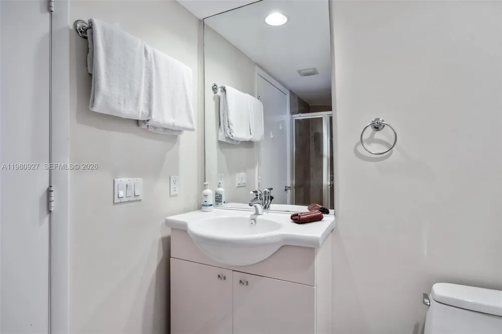1830 S Ocean Dr #1406 Hallandale Beach, FL 33009