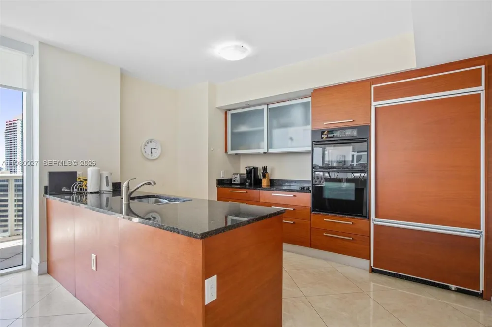 1830 S Ocean Dr #1406 Hallandale Beach, FL 33009