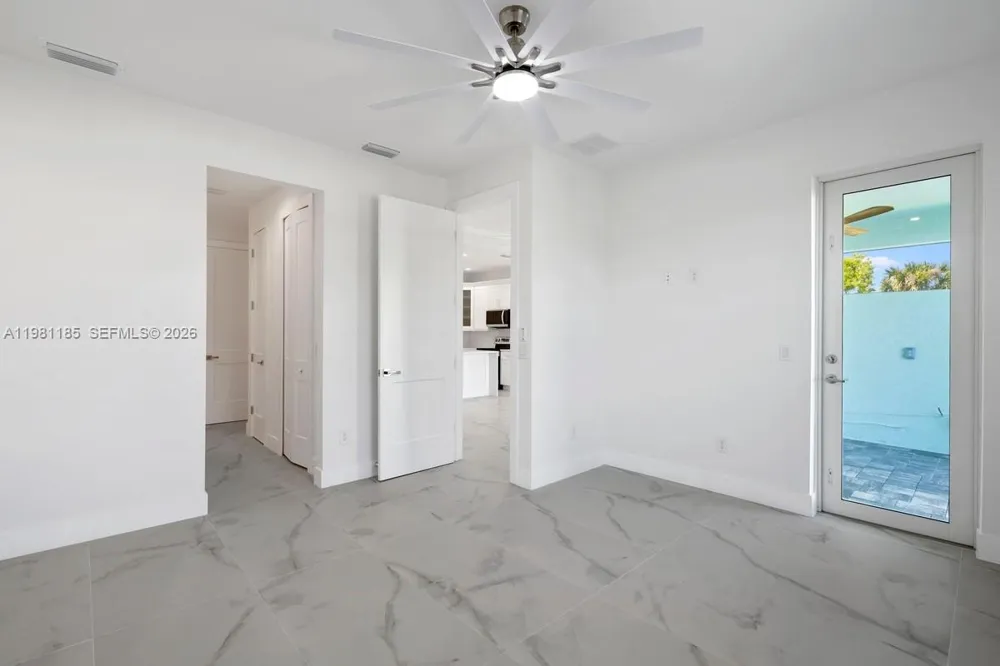 1107 SE 38 ST Cape Coral, FL 33904