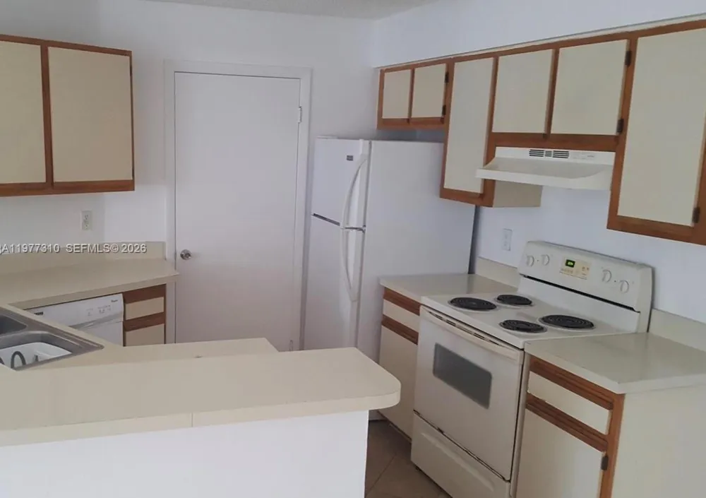 9999 Summerbreeze Dr #420 Sunrise, FL 33322