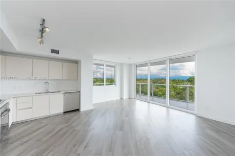 4250 Biscayne Blvd #502